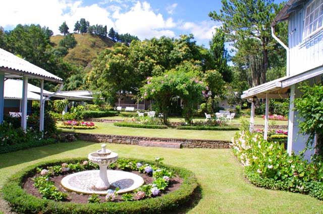 Big beautiful garden at the Hotel Panamonte Boquete Panama